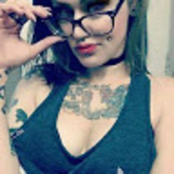 Meet your Posher, Ciera - Picture 1 of 1